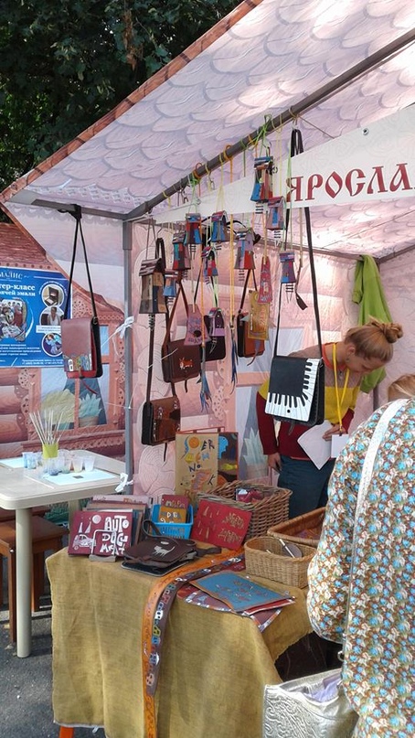 16-17 августа в Москве в концертно-выставочном центре «Сокольники» в рамках первой «Турнедели» для регионов, состоялся яркий фестиваль-конкурс «Туристический сувенир», в котором приняли участие производители сувенирной продукции 31 региона России с более 