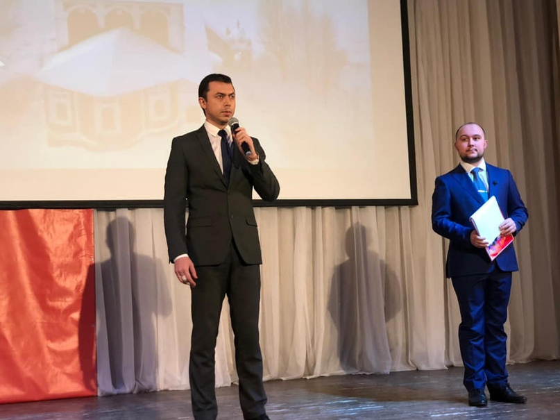 Глава района вручил стипендии самым одаренным школьникам и студентам Тутаевского района