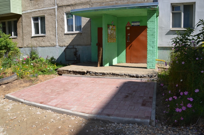Парковка и газон в одном «квадрате»