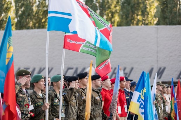 Районная команда поискового отряда "Долг и Честь" молодежного центра "Галактика" вернулась домой с Всероссийской военно-патриотической игры "Зарница"