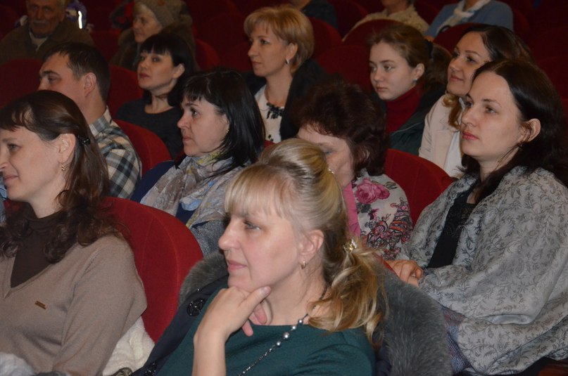 В городском клубе состоялся торжественный вечер, посвященный Дню работников жилищно-коммунального хозяйства