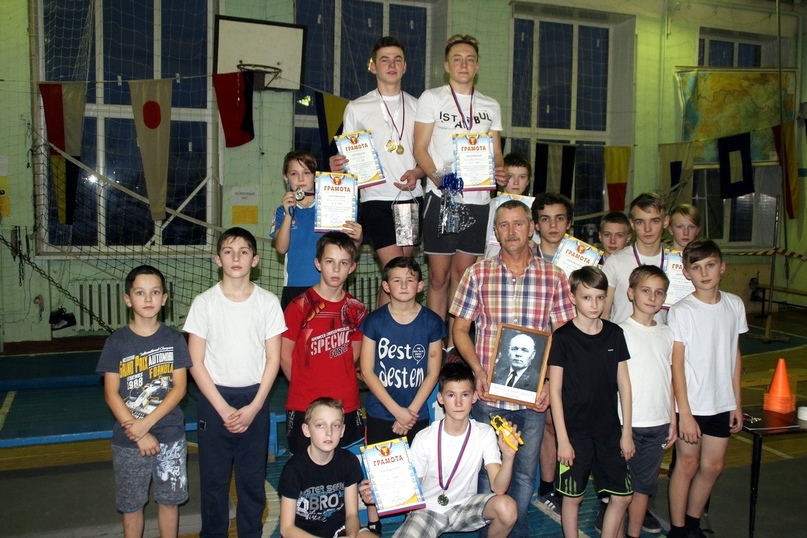ПРОДОЛЖАТЕЛИ ДЕЛА НОВИКОВА   В Левобережной школе состоялся XVI ежегодный турнир юных гимнастов имени В