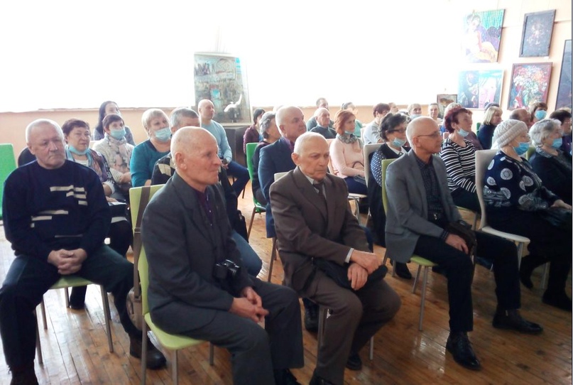 В молодежном центре «Галактика» состоялся юбилейный вечер памяти учителя Валерия Сергеевича Копрова, посвященный его 100-летию