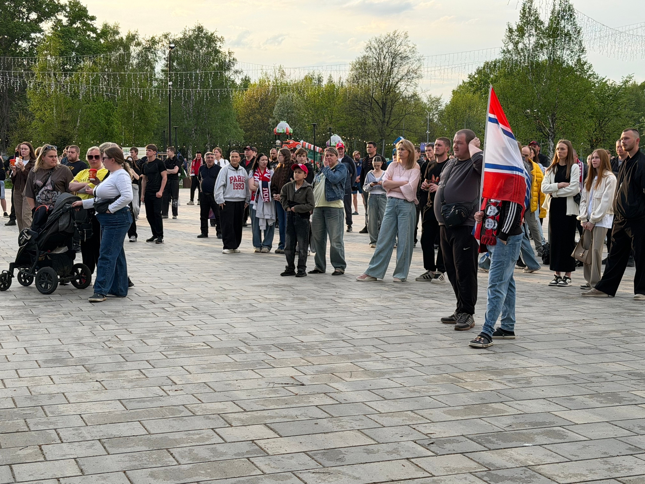 Приходите в Центральный парк поддержать наш чемпионский «Локомотив»!