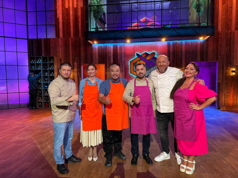 Шеф Ивлев впечатлен мастерством хозяйки кафе «Горница» из Тутаева