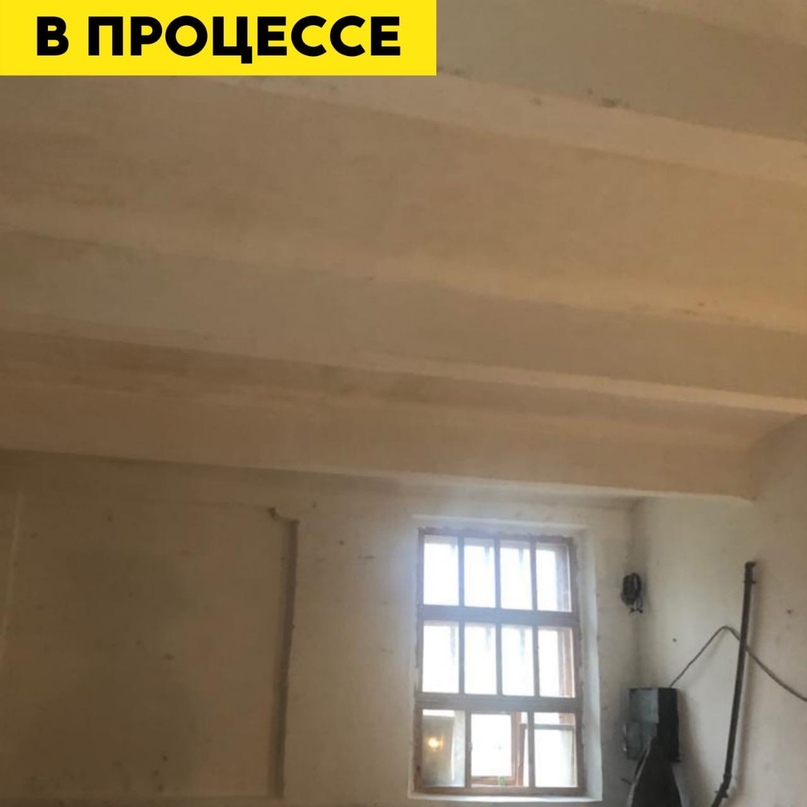 В ТУТАЕВЕ В ЖИЛОМ ДОМЕ НА ЯРОСЛАВСКОЙ, 118 ИДЕТ КАПРЕМОНТ  Расскажем об этой непростой истории – с чего все началось и как развивались события?   Жители дома № 118 по улице Ярославской в Тутаеве обращались в администрацию района с жалобами на состояние жи