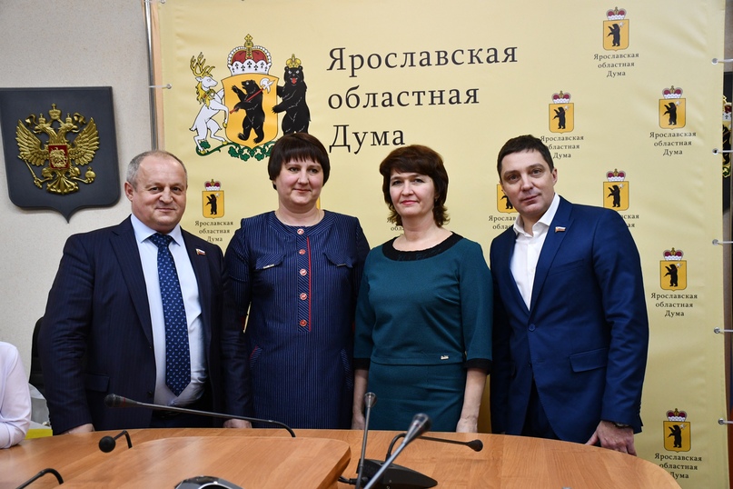 Юные робототехники из Тутаева побывали в Ярославской областной Думе