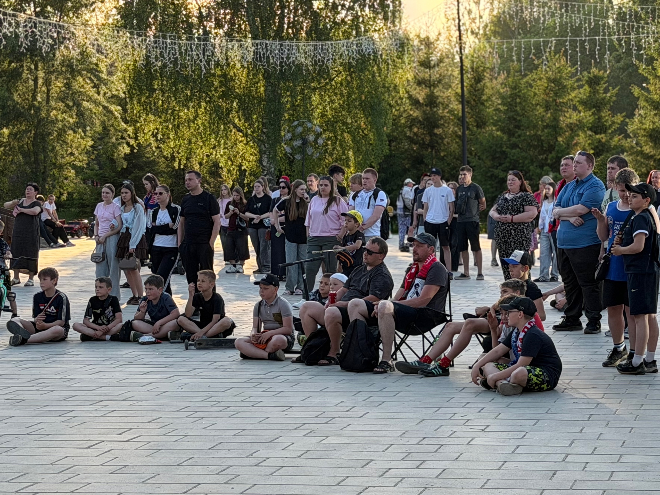 Приходите в Центральный парк поддержать наш чемпионский «Локомотив»!