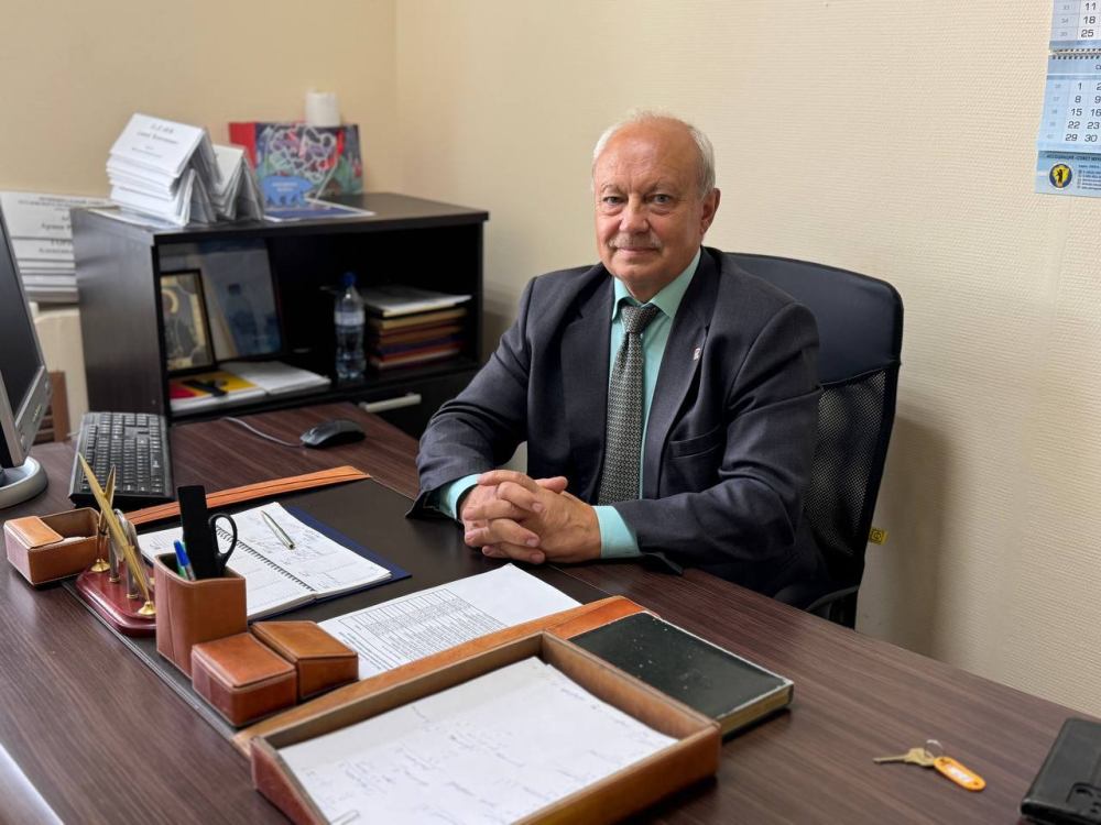 Сердечно поздравляем вас с наступающими праздниками!