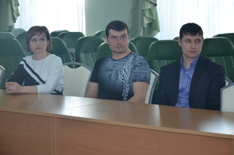 В администрации района прошло торжественное вручение правоустанавливающих документов на землю
