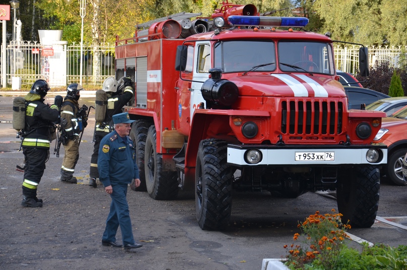 В администрации района прошли пожарно-спасательные учения