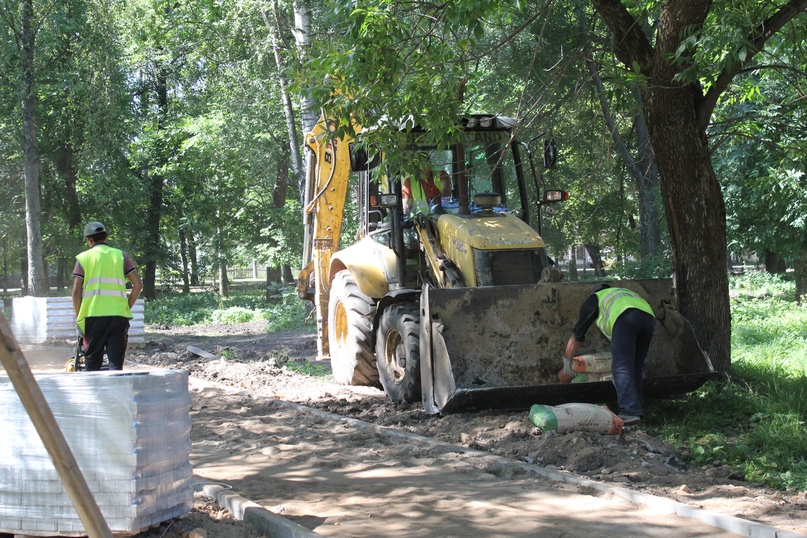 В Тутаеве благоустраивают городской парк на левом берегу Волги