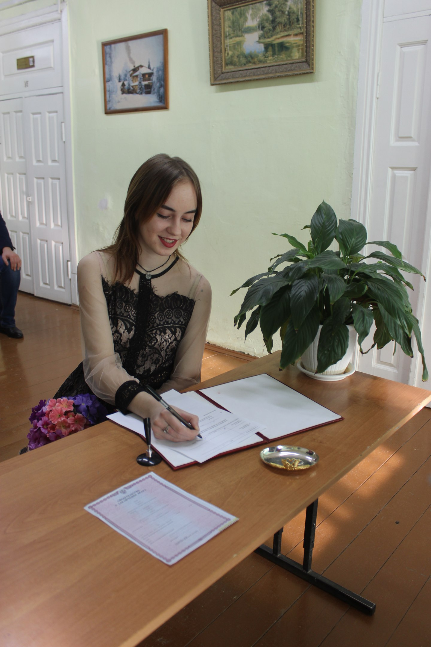 В корпусе № 2 тутаевской Левобережной школы сыграли свадьбу