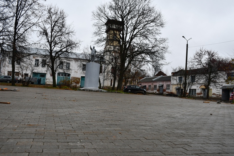 Благоустройство площади Ленина в левобережье Тутаева близится к концу