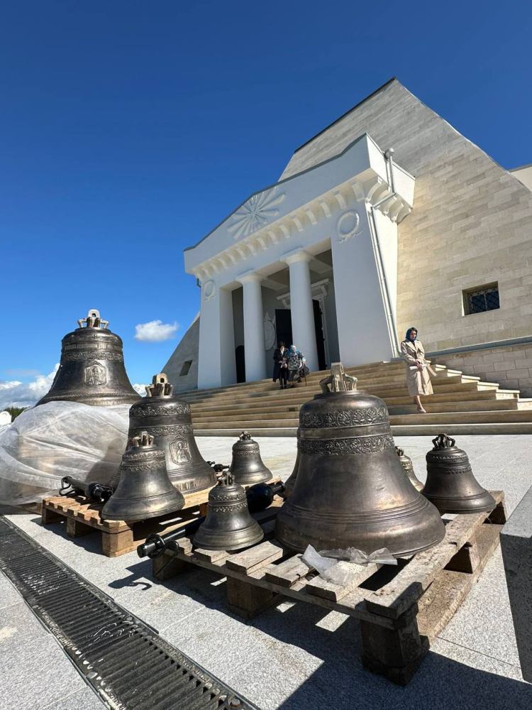 Николай Александрович Шувалов, почетный гражданин города Тутаева, руководитель колокололитейного завода «Италмас», помог восстановить в Казани храм-памятник Спаса Нерукотворного