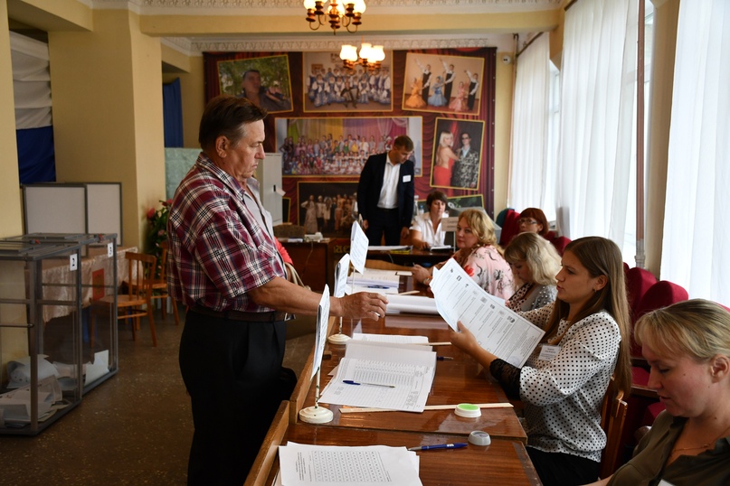 В 8:00 на территории района начали работу 39 участковых избирательных комиссий, 29 из них – на территории Тутаева