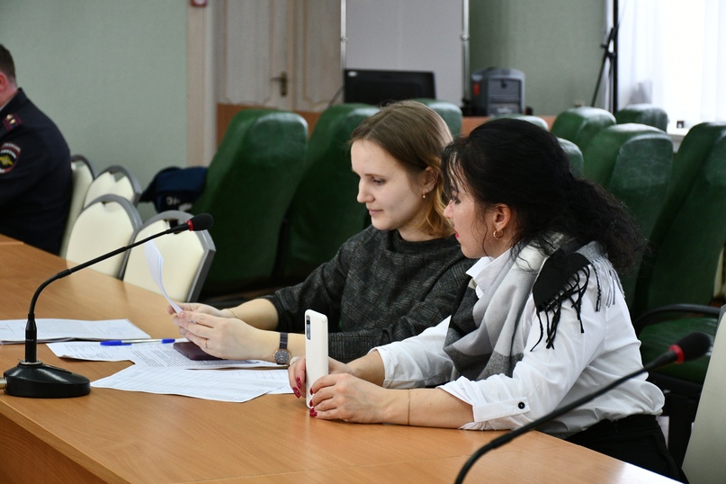 В администрации района состоялось заседание комиссии по безопасности дорожного движения под председательством первого заместителя главы администрации района [id229051507Светлана Федорова]   Об аварийности на дорогах района за 2020 год и о мерах, принимаем