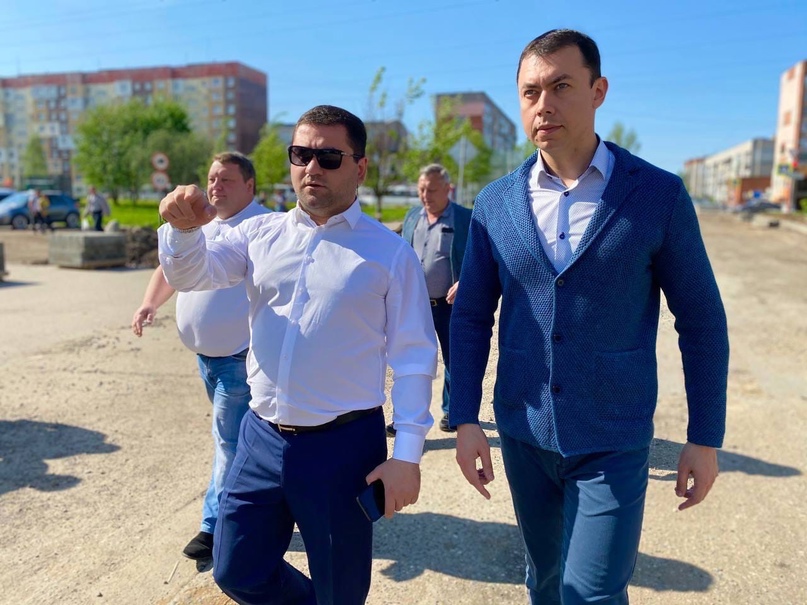 Глава района Дмитрий Юнусов встретился с руководством генподрядчика по ремонту двух дорожных объектов в Тутаеве