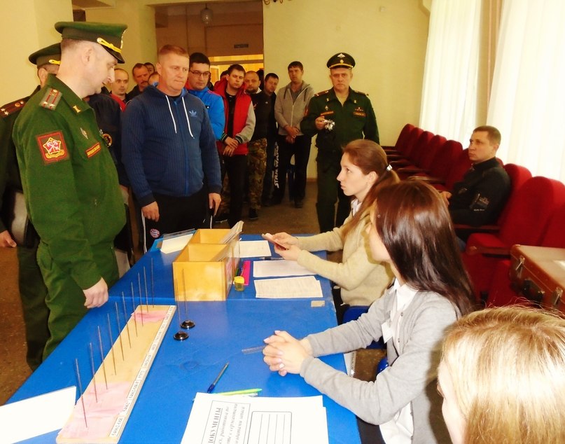 На территории Ярославской области прошли командно-штабные мобилизационные учения под руководством командующего войсками Западного военного округа генерал-майора Сергея Рюмшина и главы региона Дмитрия Миронова