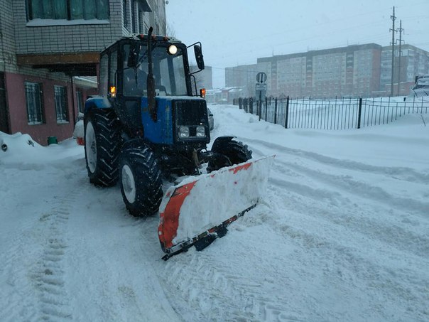 В Тутаеве ликвидируют последствия снегопада