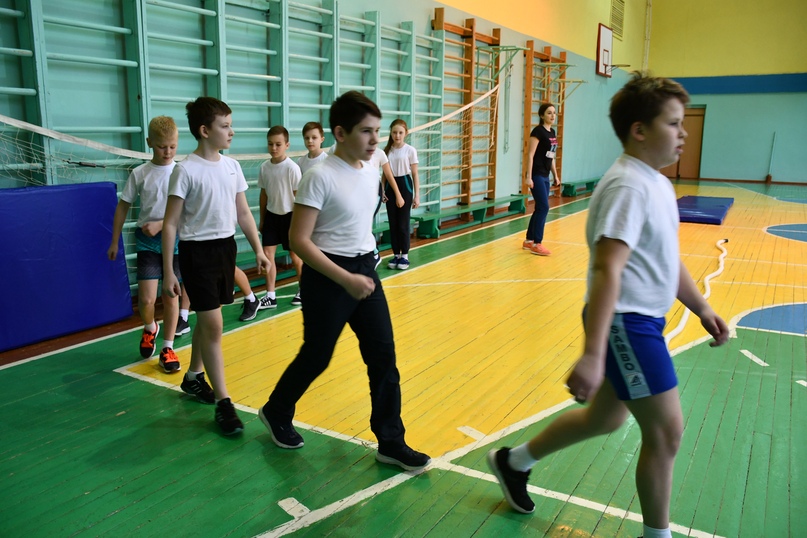 В лицей №1 прибыл новый спортивный инвентарь в рамках губернаторского проекта «Спорт – детям»