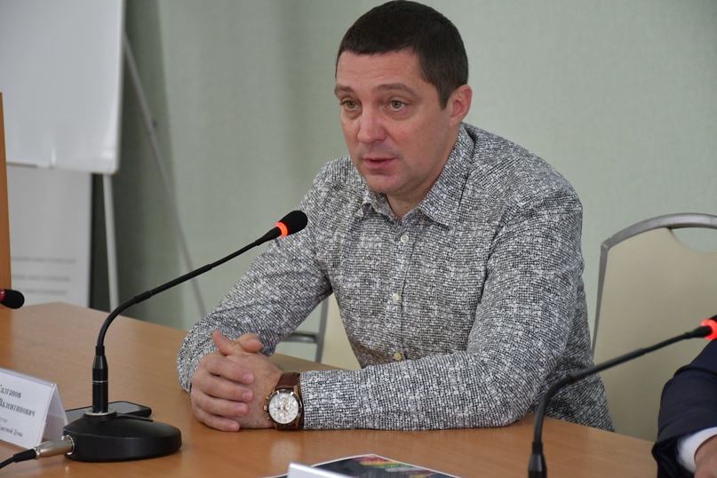 Детское досуговое движение "К истокам нашим" проводит в эти минуты сбор-старт
