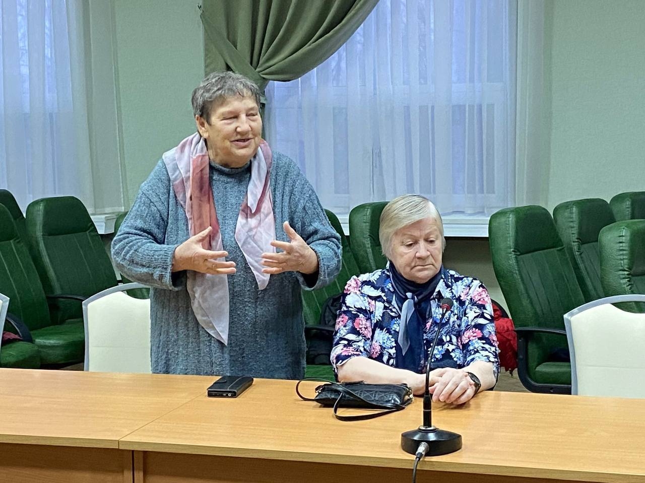 Как увековечить память земляков решали жители округа в администрации