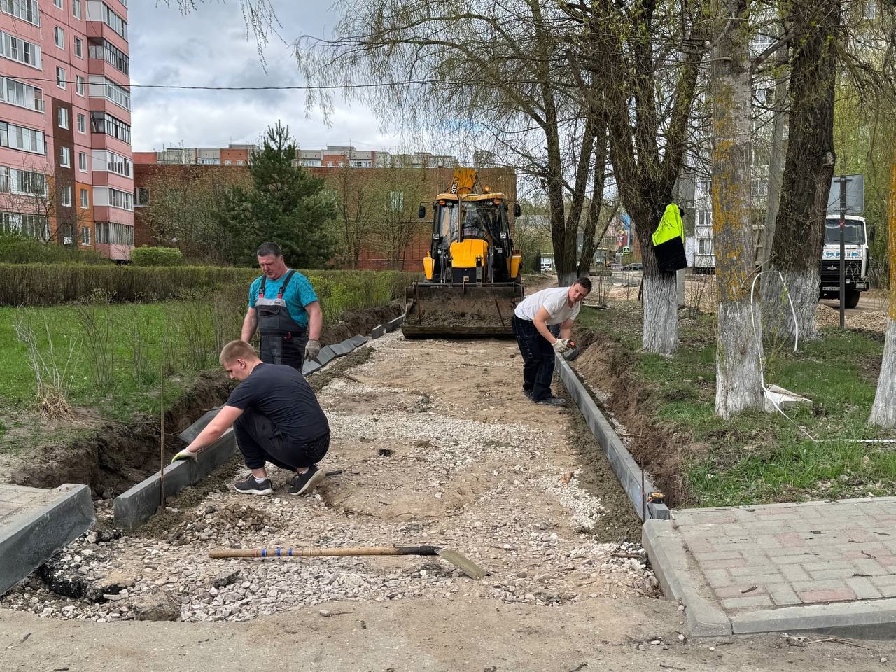 На улице Терешковой в Тутаеве кипит работа!