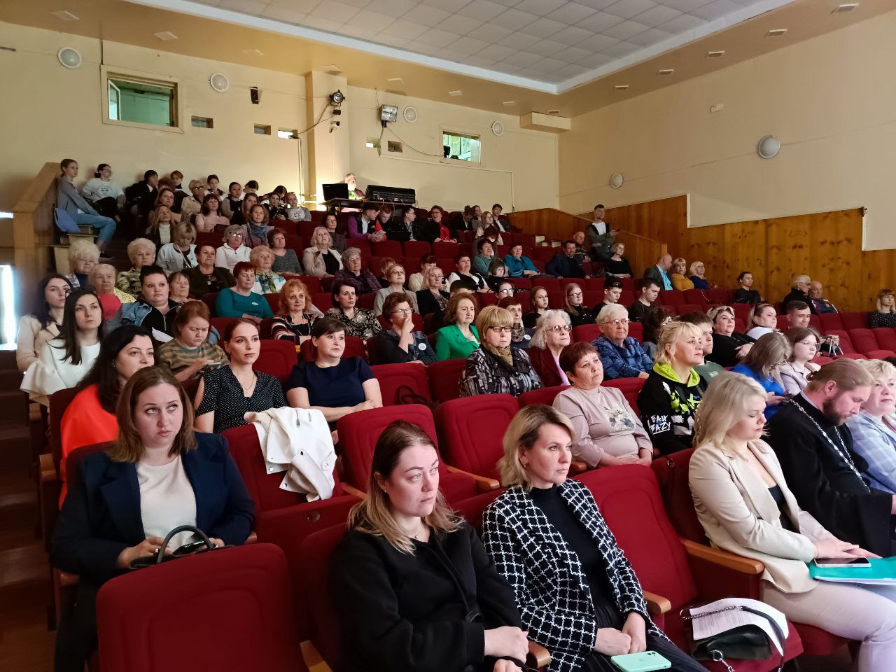 Семейные традиции и ценности поддержали на Гражданском форуме