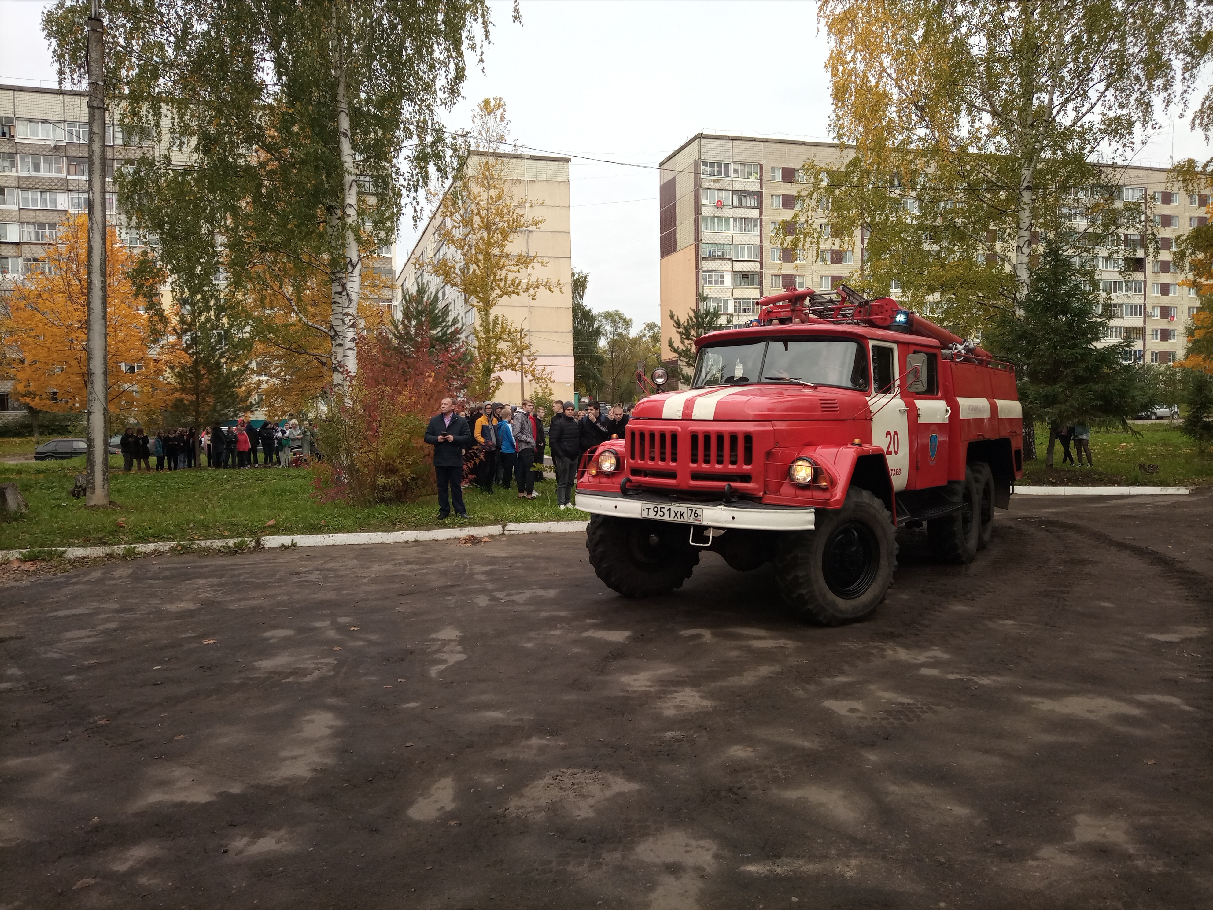 В Тутаевском политехническом техникуме и «IT-кубе» прошли пожарно-спасательные учения.