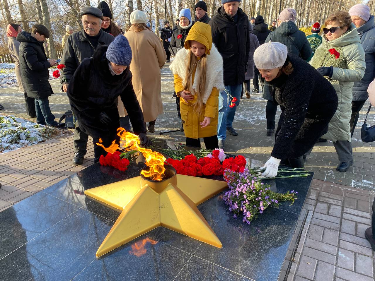 В Тутаеве открыт благоустроенный Парк Победы с отремонтированным мемориалом