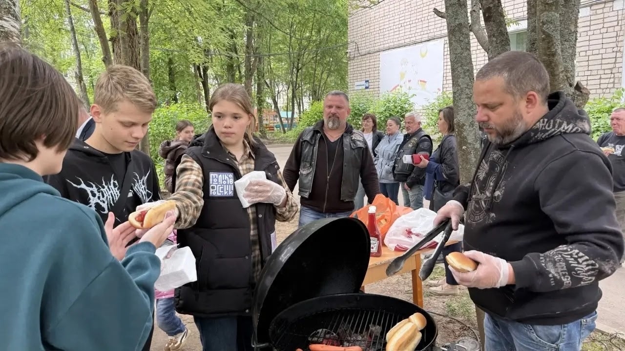Большой праздник для детей из социально-реабилитационного центра