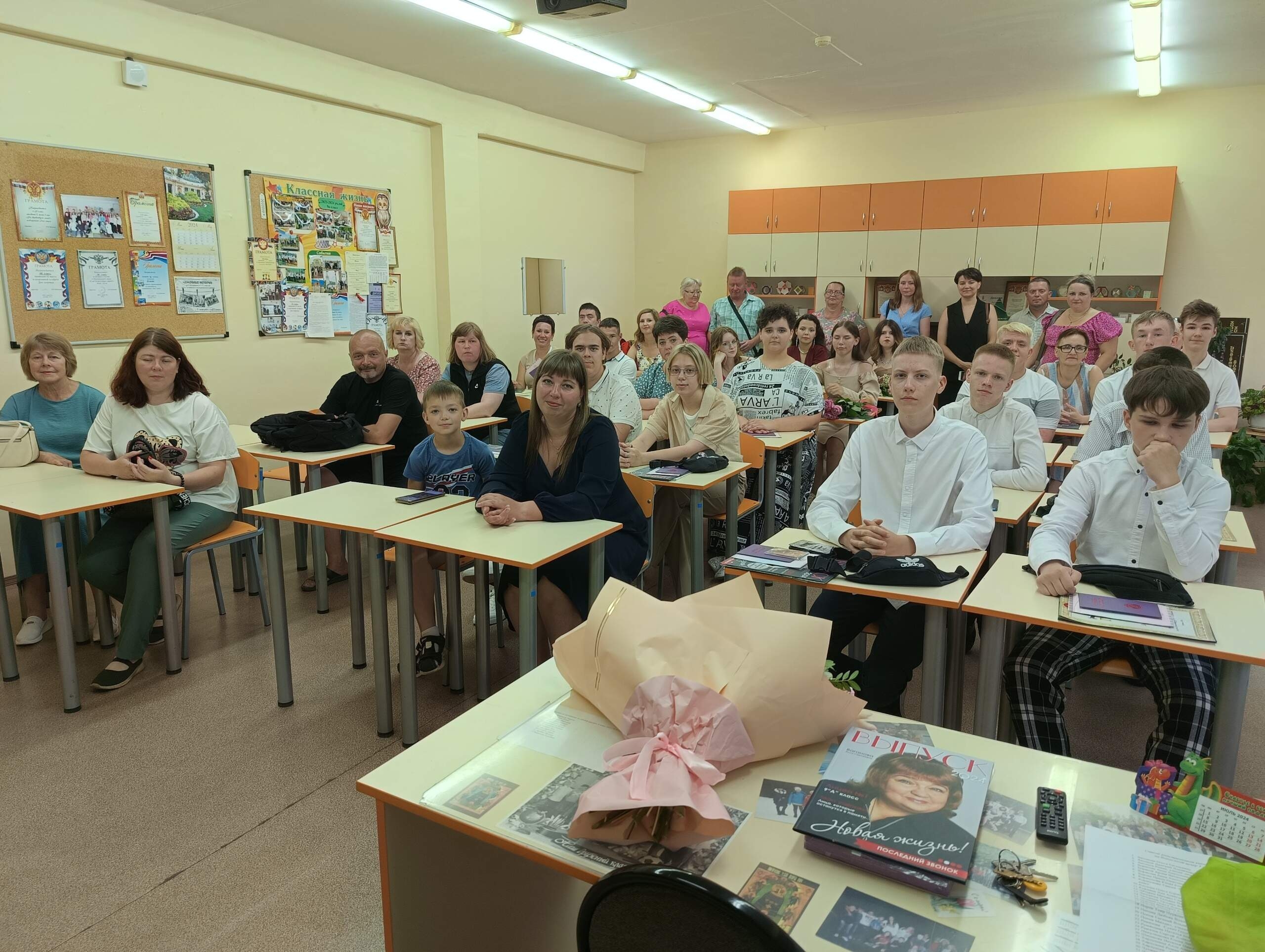 Первые шаги во взрослую жизнь: школьные годы остаются в сердце навсегда 