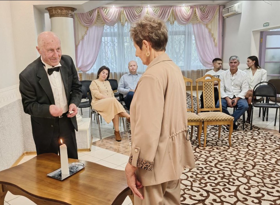 С золотой свадьбой, Виктор Алексеевич и Лариса Михайловна!
