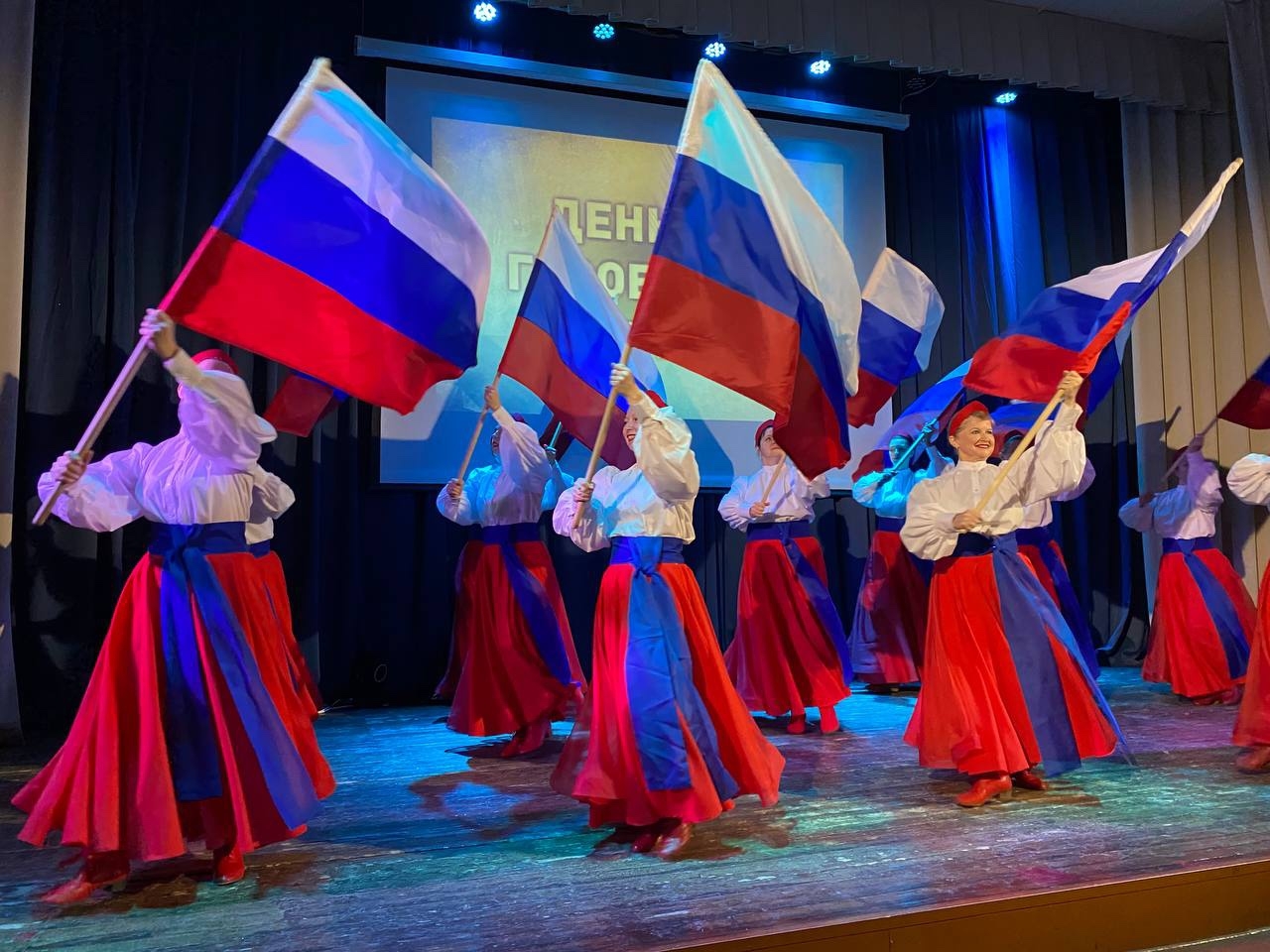Подвиг героев в сердцах поколений